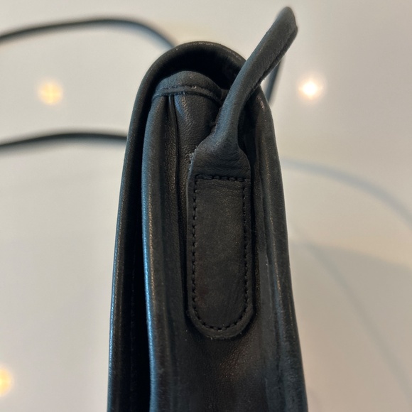 Vintage Coach Leather Shoulder Bag - Picture 10 of 14